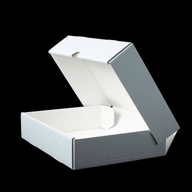 Magasineske, syrefri, 1/4 G, lav Innvendige mål: 313 x 232 x70 mm 