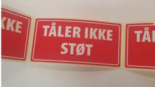 Etiketter, TÅLER IKKE STØT, 100 stk 110 x 55 mm