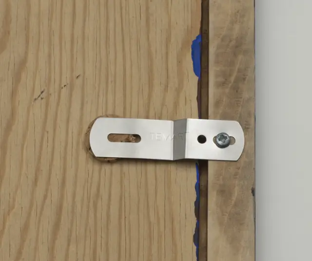 Temart fjærblekk, med., rustfritt stål 70 x 19mm, 100 stk m/skruer 