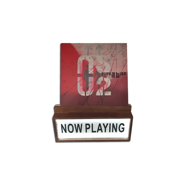 Now playing Led vegghylle 